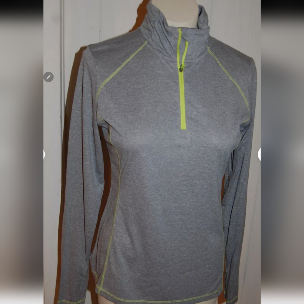 Women's Gray and Yellow Long Sleeve Top